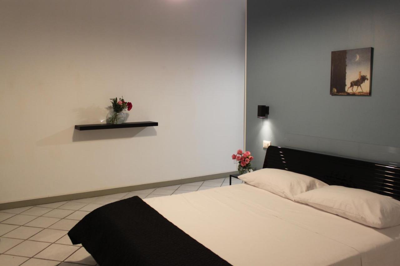 Casa Luna - Accomodation In Santa Maria Maggiore روما المظهر الخارجي الصورة